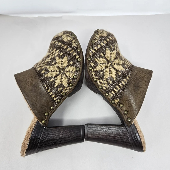 Muk Luks Heeled Mule Clog Sz 7 Kameryn Block Heel Studded Sides Faux Fur Studded - Picture 8 of 14